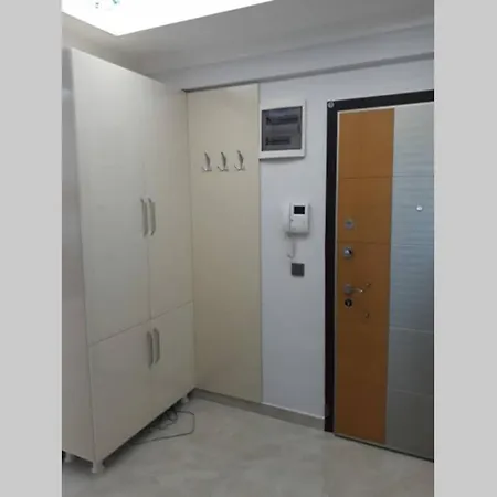 3 Zimmer Wohnung Mit Pool Appartement *